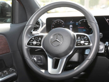 Mercedes-Benz EQA 250 Progressive Night Navi Panorama Kamera