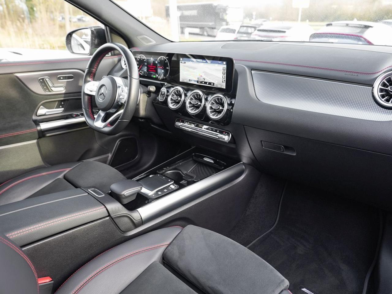 Mercedes-Benz EQA 250 AMG Night Navi Panorama Memory Distronic