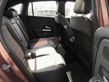 Mercedes-Benz EQA 250 Navi Distronic Panorama Kamera EasyPack