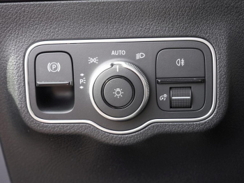 Mercedes-Benz EQA 250 Navi Distronic Panorama Kamera EasyPack