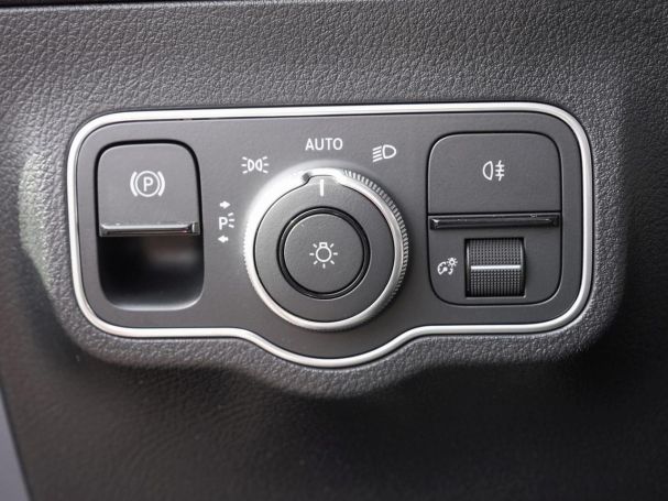 Mercedes-Benz EQA 250 Navi Distronic Panorama Kamera EasyPack