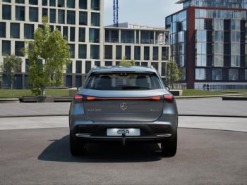 Mercedes-Benz EQA 300 4M Progressive Navi AHK Kamera Totwinkel