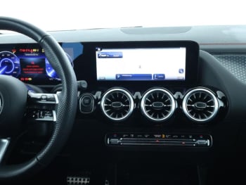 Mercedes-Benz EQA 300 4M AMG MBUX Navi-Prem. Easy-Pack Kamera