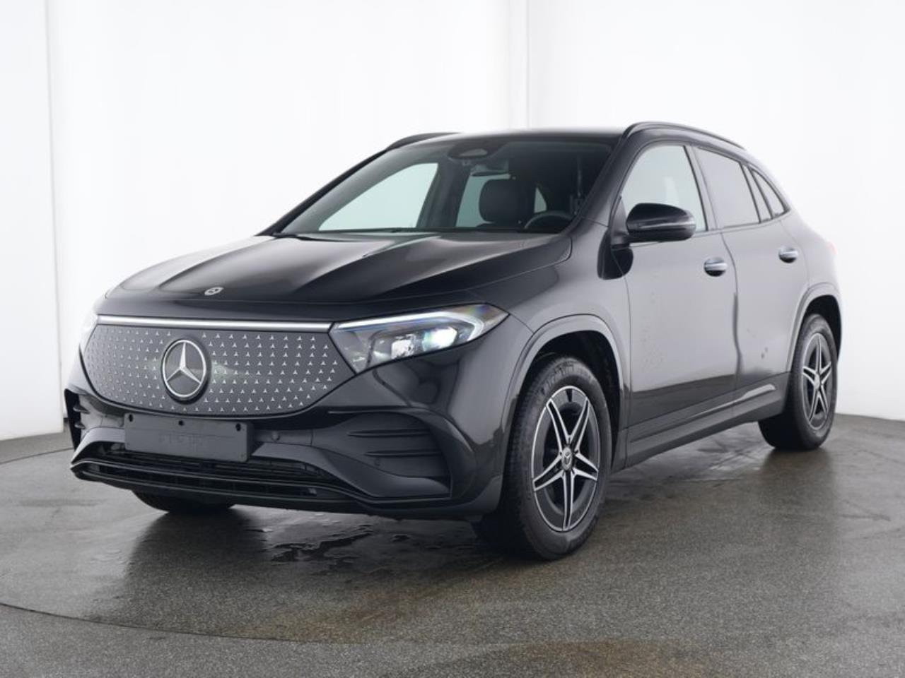 Mercedes-Benz EQA 300 4M AMG Night MBUX Distronic Kamera Klima