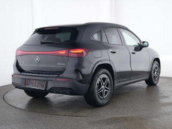 Mercedes-Benz EQA 300 4M AMG Night MBUX Distronic Kamera Klima