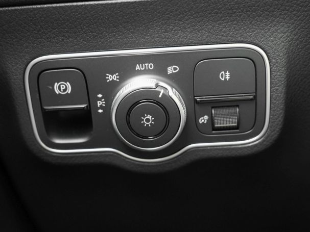 Mercedes-Benz EQA 300 4M AMG MBUX Navi Distronic 360° EasyP