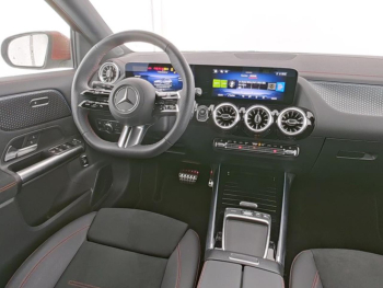 Mercedes-Benz EQA 300 4M AMG MBUX Navi Distronic 360° EasyP Mercedes-Benz EQA 300 4M AMG MBUX Navi Distronic 360° EasyP