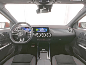 Mercedes-Benz EQA 300 4M AMG MBUX Navi Distronic 360° EasyP Mercedes-Benz EQA 300 4M AMG MBUX Navi Distronic 360° EasyP