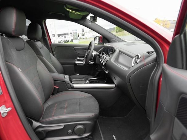 Mercedes-Benz EQA 300 4M AMG MBUX Navi Distronic 360° EasyP