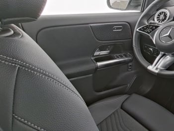 Mercedes-Benz EQA 300 4M Progressive Advanced-Paket Easy-Pack