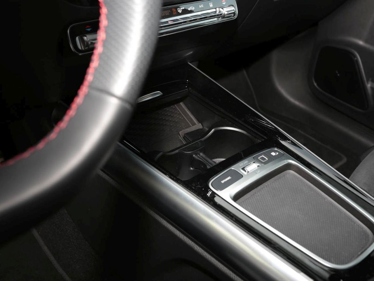 Mercedes-Benz EQA 300 4M AMG Night Panorama Distronic Winter-P