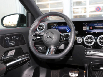 Mercedes-Benz EQA 300 4M AMG Night Panorama Distronic Winter-P