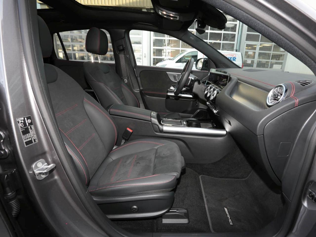 Mercedes-Benz EQA 300 4M AMG Night Panorama Distronic Winter-P