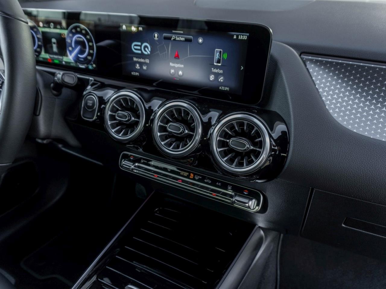 Mercedes-Benz EQA 300 4M Progressive MBUX Navi Memory ParkP