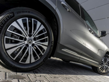 Mercedes-Benz EQA 300 4M Progressive MBUX Navi Memory ParkP