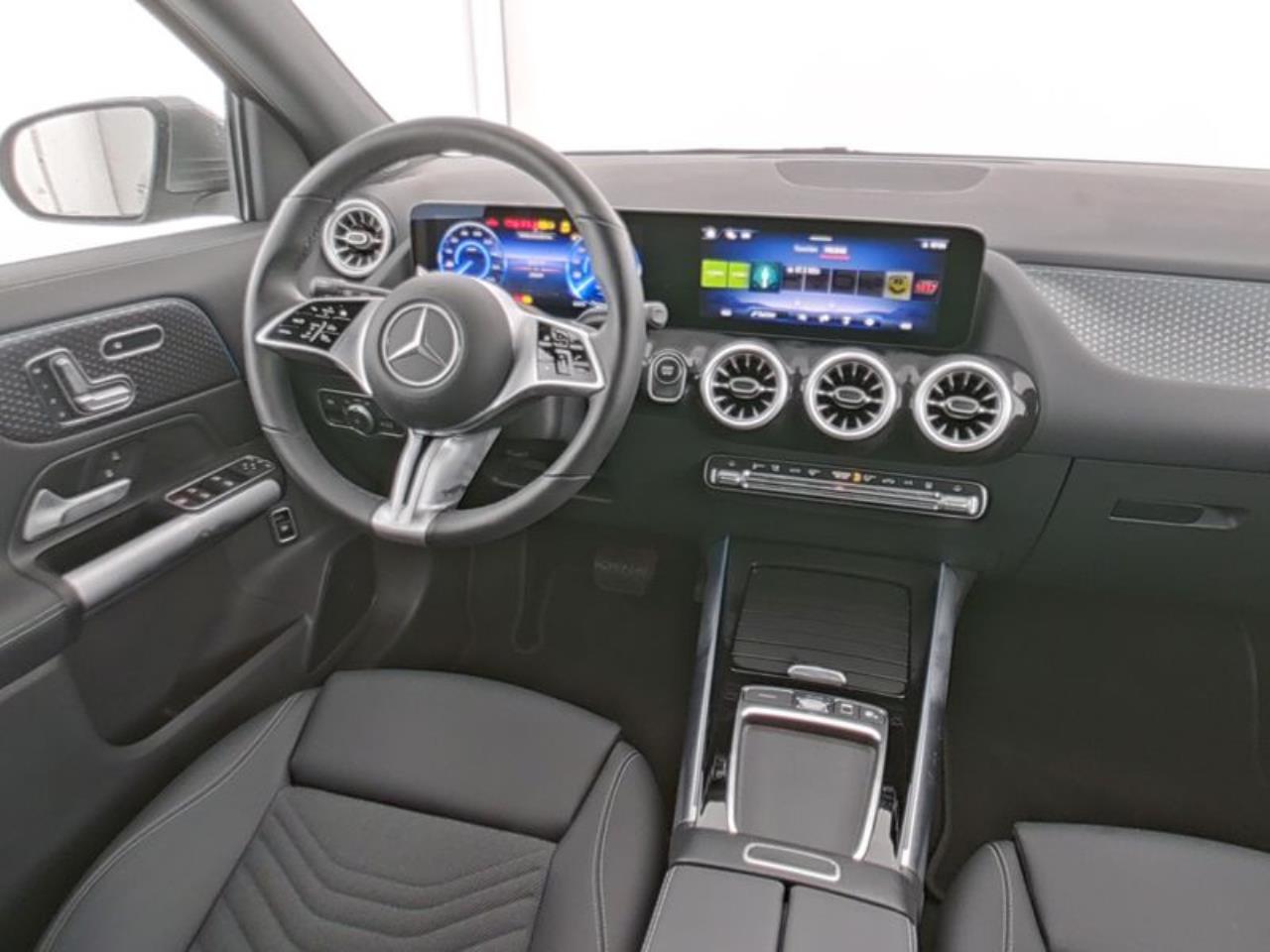 Mercedes-Benz EQA 300 4M Progressive MBUX Navi Memory ParkP