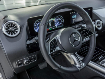 Mercedes-Benz EQA 300 4M Progressive MBUX Navi Memory ParkP