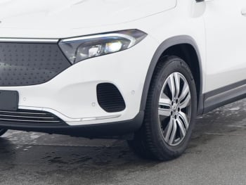 Mercedes-Benz EQA 300 4M Progressive MBUX Navi Panorama Kamera