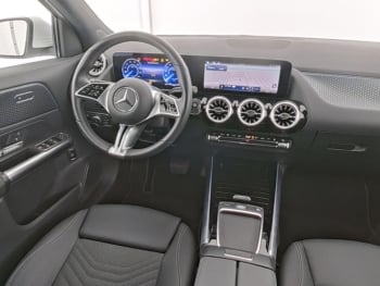 Mercedes-Benz EQA 300 4M Progressive MBUX Navi Panorama Kamera