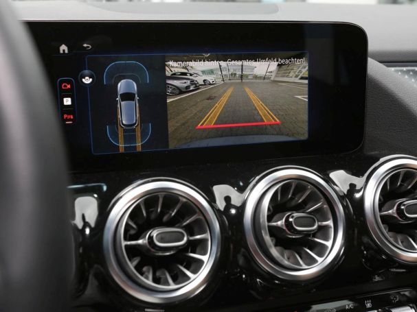 Mercedes-Benz EQA 300 4M Progressive Navi ParkP EasyP Kamera