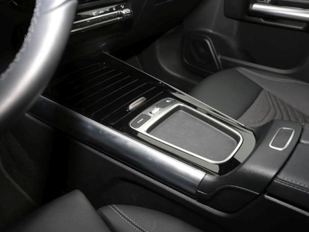 Mercedes-Benz EQA 300 4M Progressive Navi ParkP EasyP Kamera