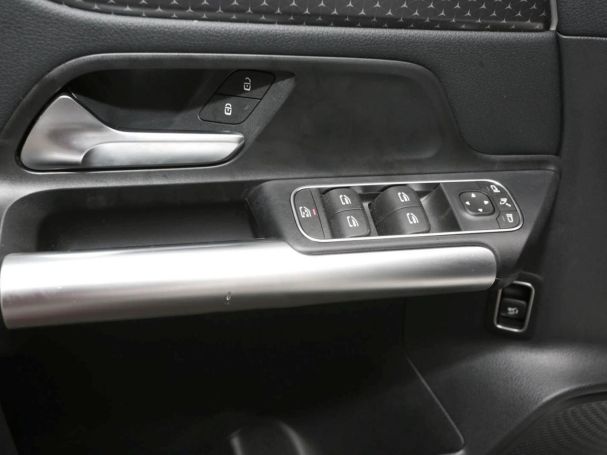 Mercedes-Benz EQA 300 4M Progressive Navi ParkP EasyP Kamera