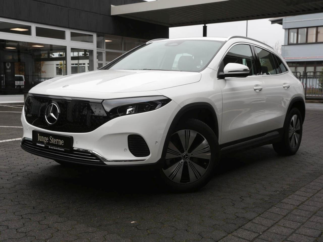 Mercedes-Benz EQA 300 4M Progressive Navi ParkP EasyP Kamera