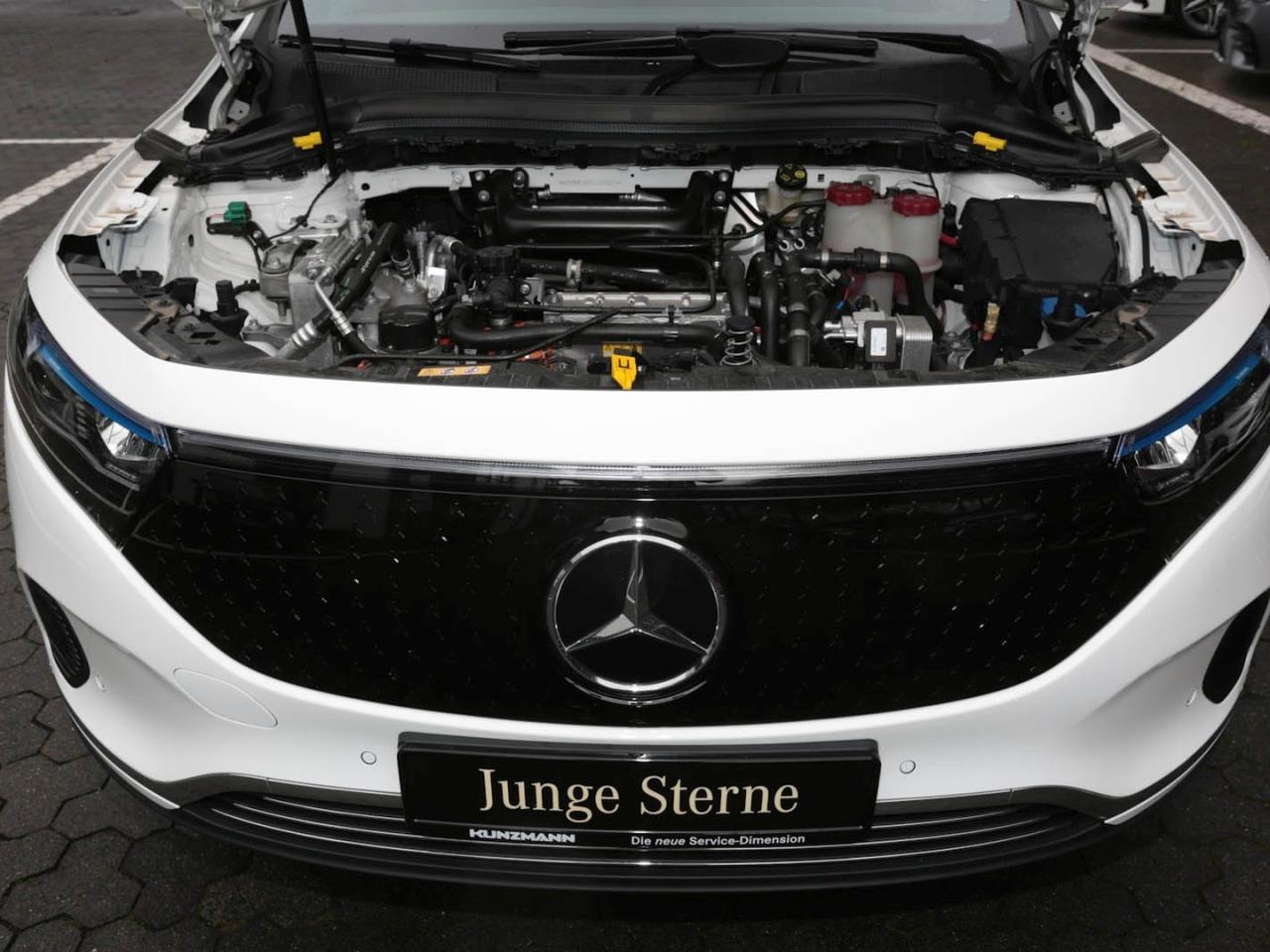 Mercedes-Benz EQA 300 4M Progressive Navi ParkP EasyP Kamera