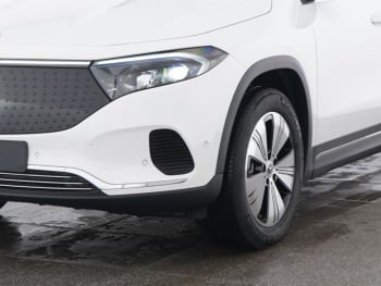 Mercedes-Benz EQA 300 4M Progressive Navi ParkP EasyP Kamera