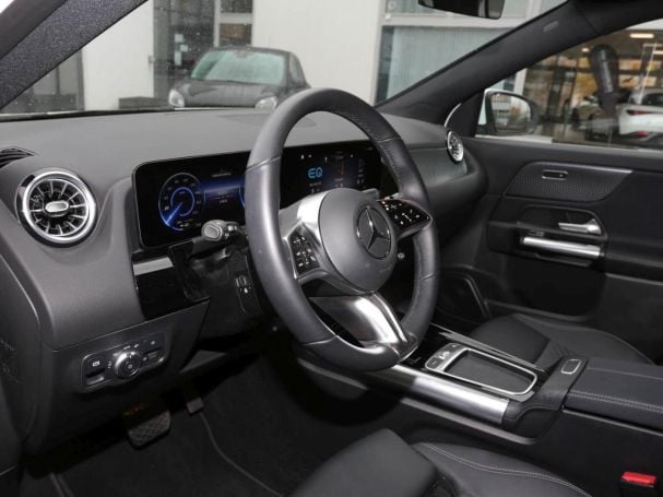 Mercedes-Benz EQA 300 4M Progressive Navi ParkP EasyP Kamera