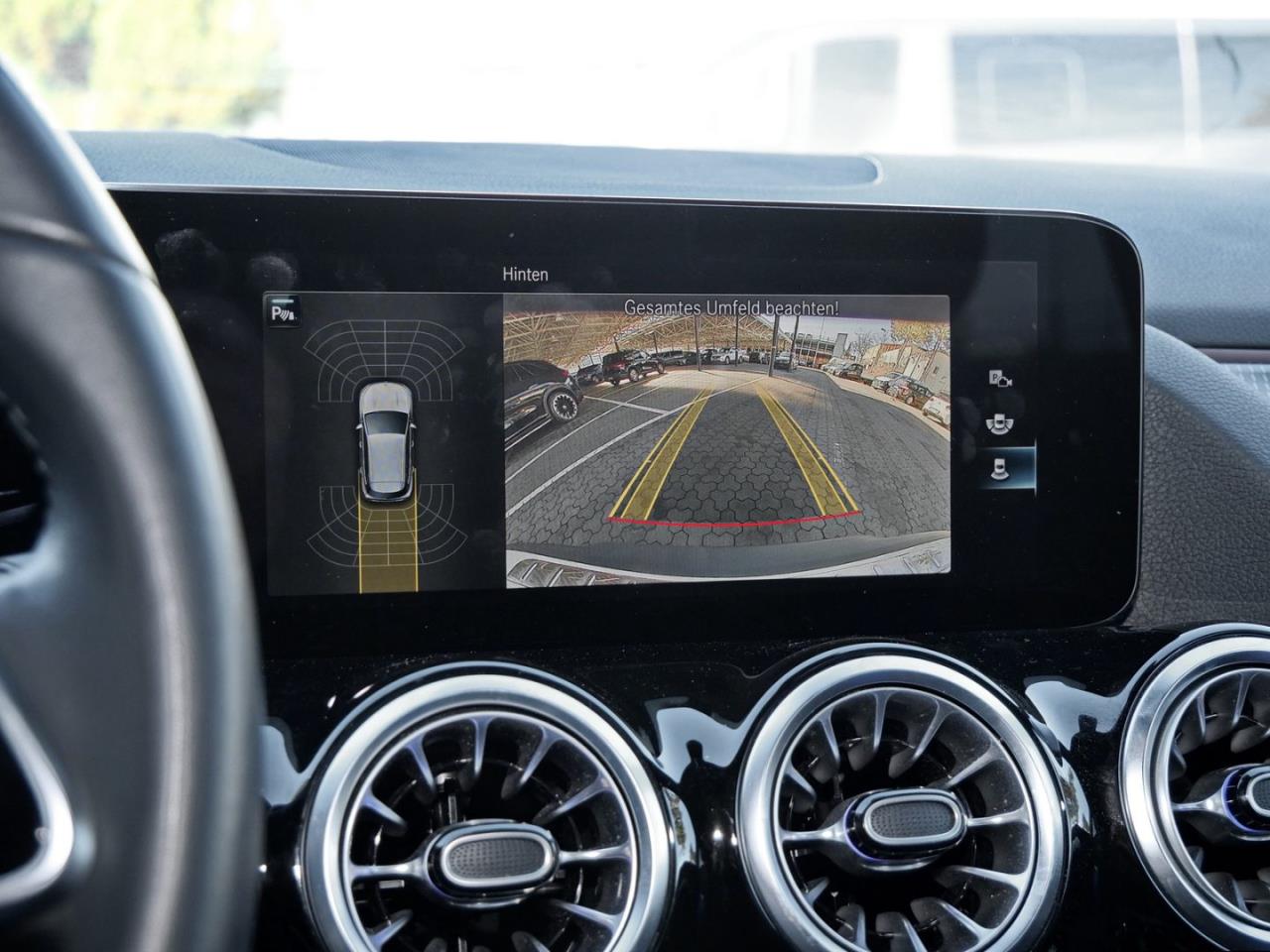 Mercedes-Benz EQA 300 4M Progressive Night Kamera AMG Felgen