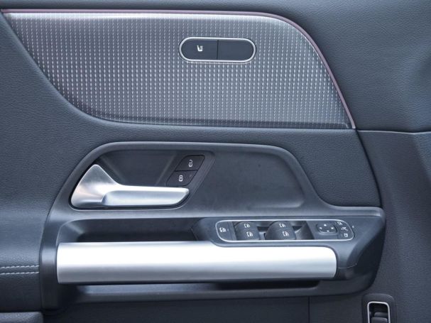 Mercedes-Benz EQA 300 4M Progressive Night Kamera AMG Felgen