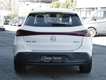 Mercedes-Benz EQA 300 4M Progressive Night Kamera AMG Felgen