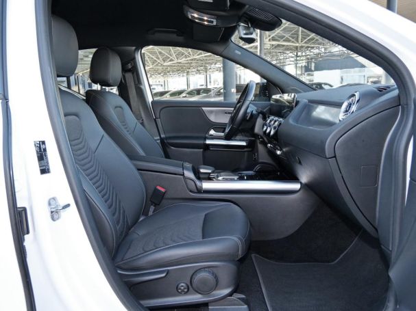 Mercedes-Benz EQA 300 4M Progressive Night Kamera AMG Felgen