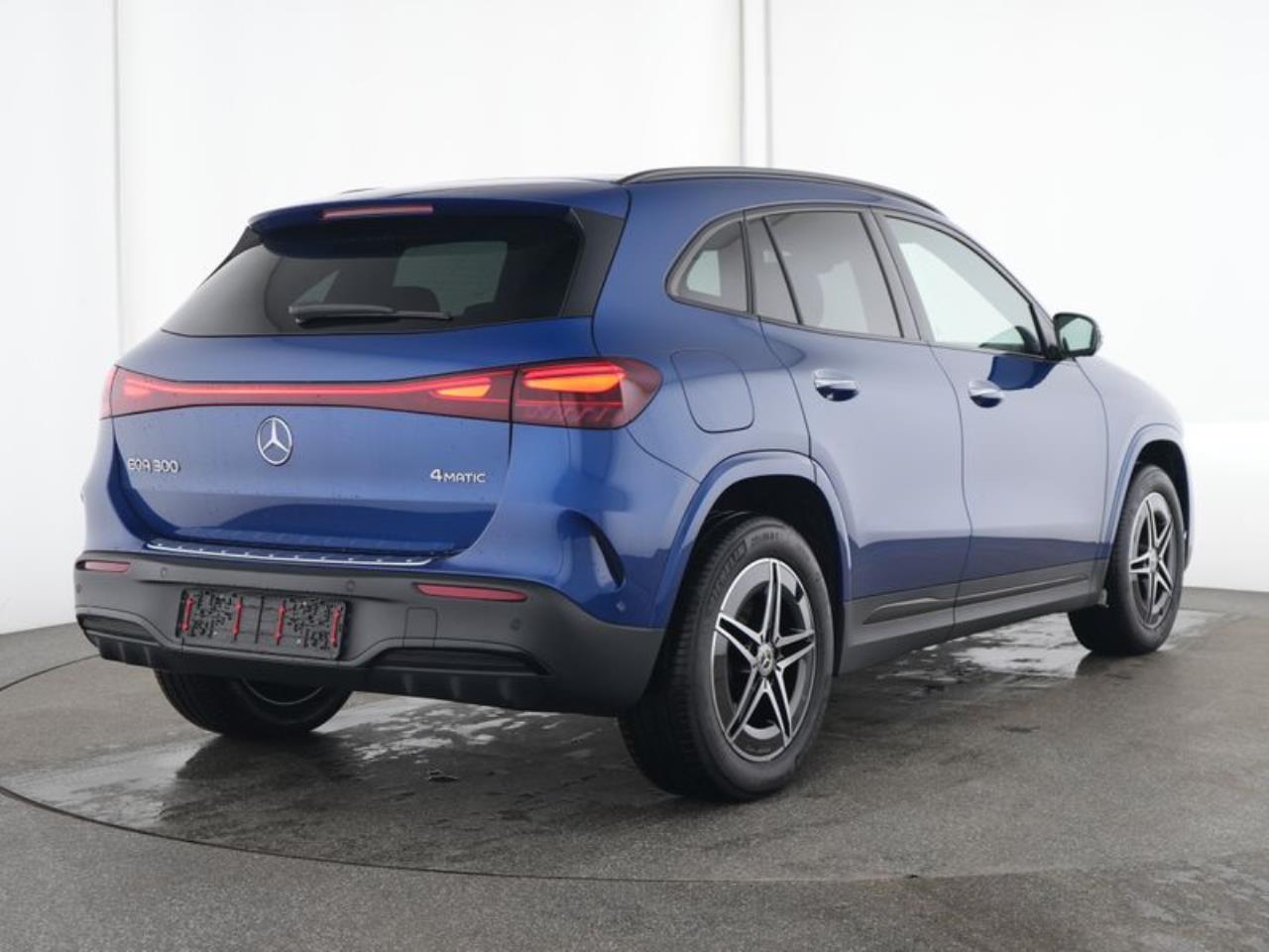 Mercedes-Benz EQA 300 4M AMG Night Navi Panorama EasyPack 360°