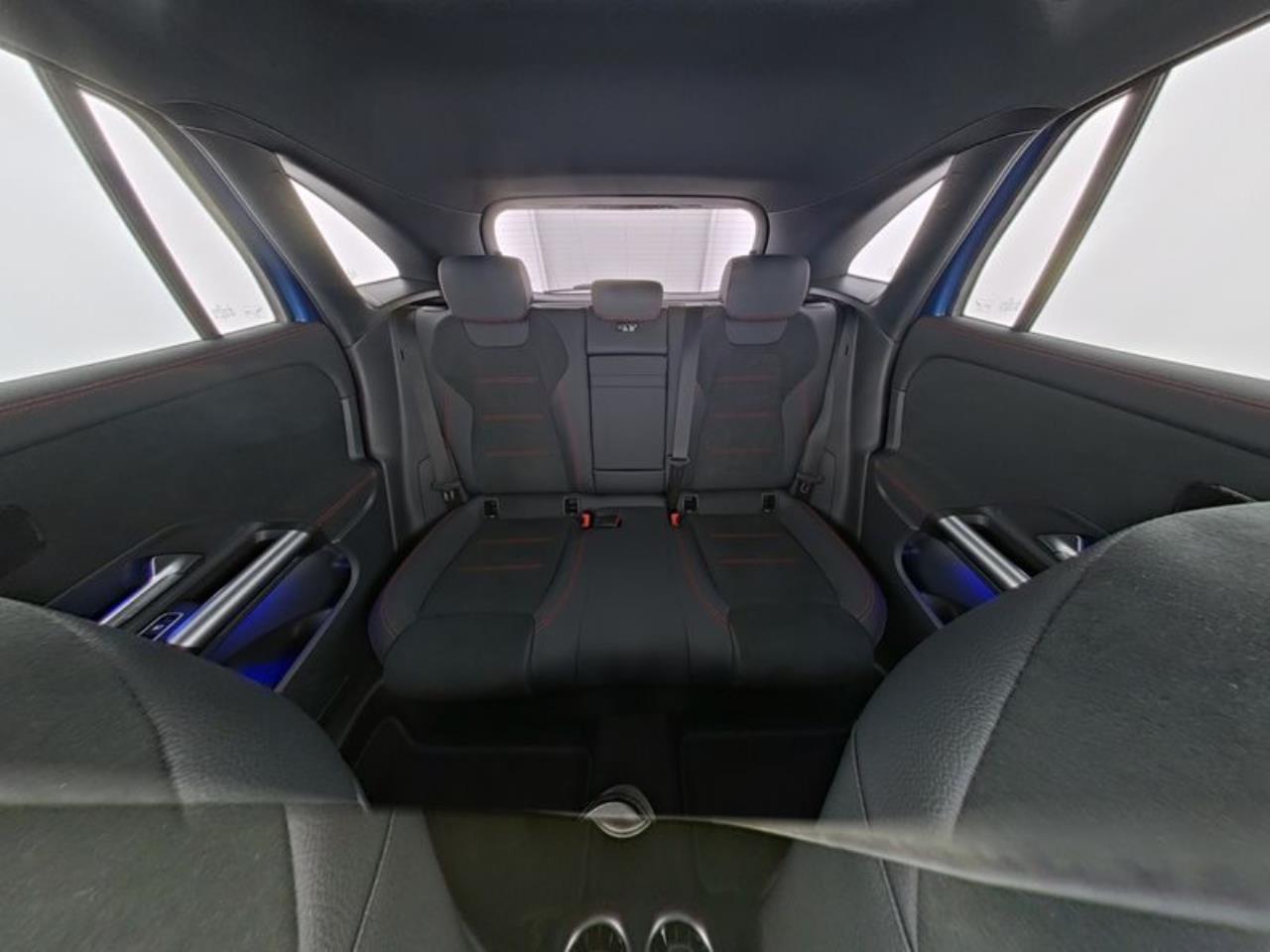 Mercedes-Benz EQA 300 4M AMG Night Navi Panorama EasyPack 360°