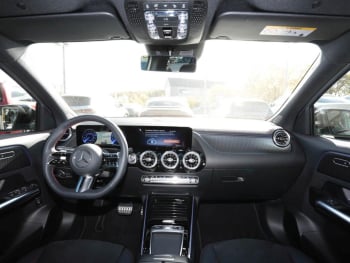 Mercedes-Benz EQA 350 4M AMG Night Panorama Kamera Easy-Pack