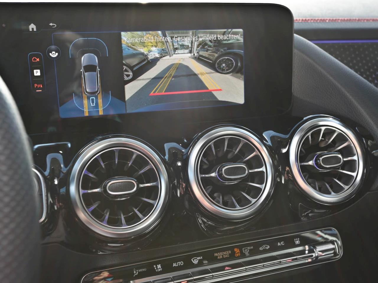 Mercedes-Benz EQA 350 4M AMG Night Panorama Kamera Easy-Pack