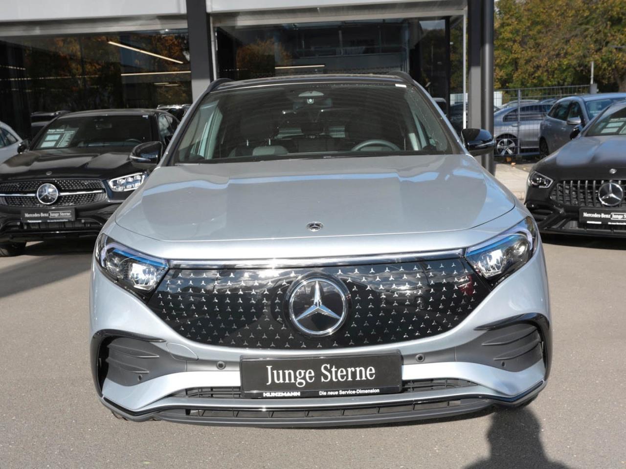 Mercedes-Benz EQA 350 4M AMG Night Panorama Kamera Easy-Pack
