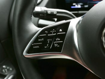 Mercedes-Benz EQA 350 4M Progressive MBUX Navi Panorama Kamera