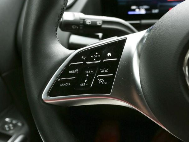 Mercedes-Benz EQA 350 4M Progressive MBUX Navi Panorama Kamera