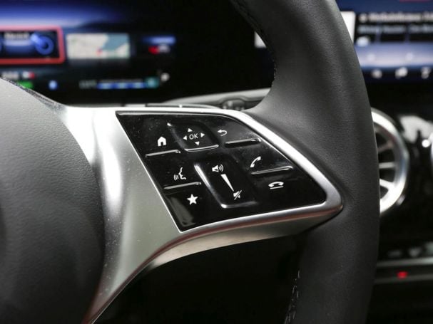 Mercedes-Benz EQA 350 4M Progressive MBUX Navi Panorama Kamera