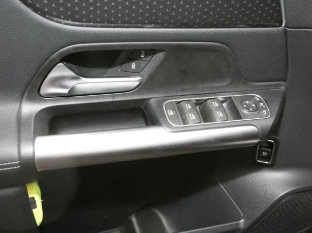 Mercedes-Benz EQA 350 4M Progressive MBUX Navi Panorama Kamera