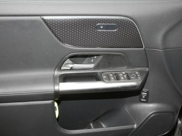 Mercedes-Benz EQA 350 4M Progressive MBUX Navi Panorama Kamera