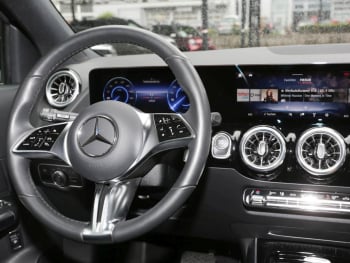 Mercedes-Benz EQA 350 4M Progressive MBUX Navi Panorama Kamera