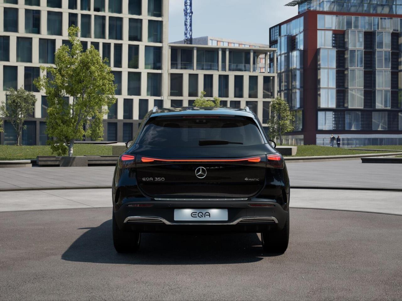 Mercedes-Benz EQA 350 4M AMG Distronic Panorama Burmester 360°