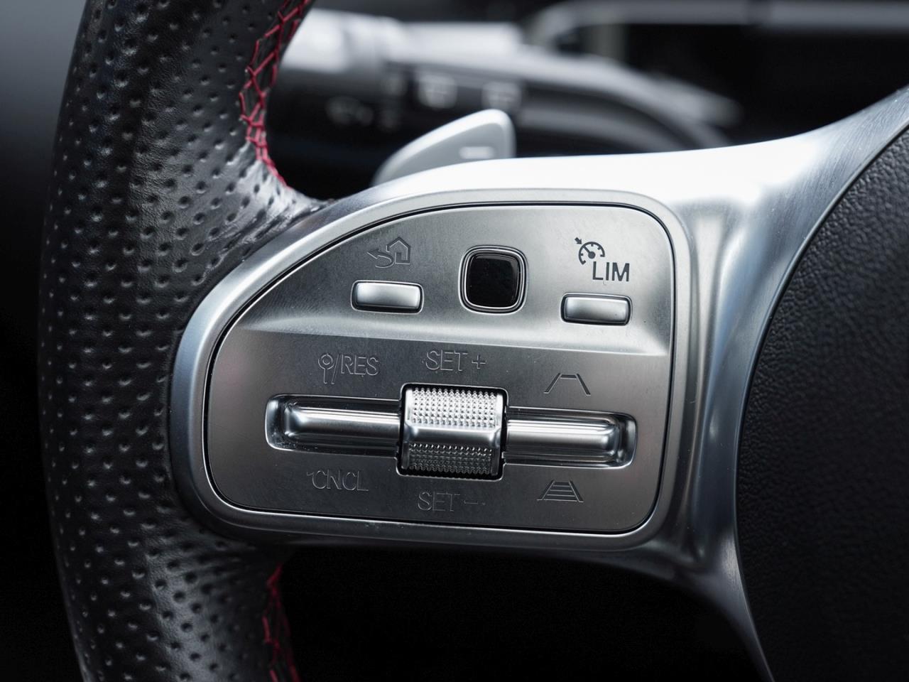 Mercedes-Benz EQA 350 4M AMG Night Panorama 360° EasyPack AHK