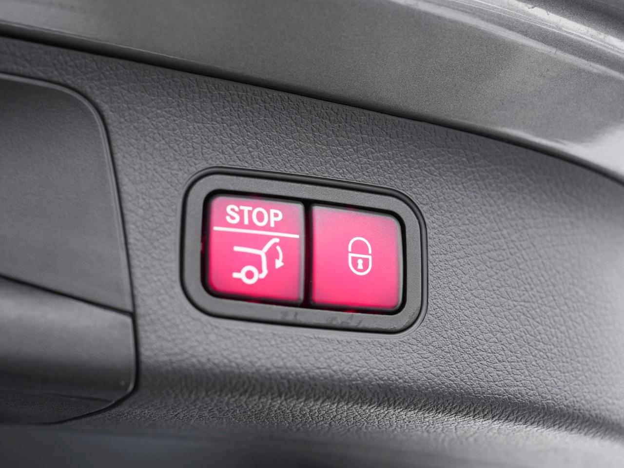 Mercedes-Benz EQA 350 4M AMG Night Panorama 360° EasyPack AHK