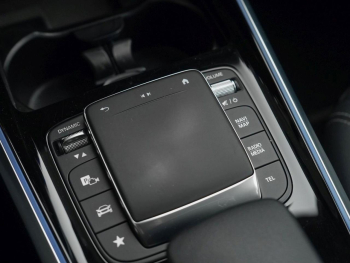 Mercedes-Benz EQB 250 Night Distronic Kamera EasyPack SpiegelP