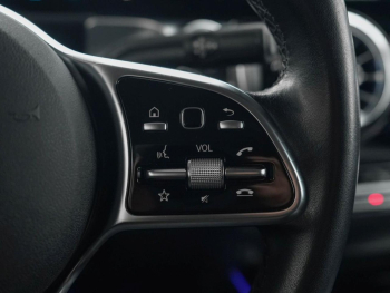 Mercedes-Benz EQB 250 Night Distronic Kamera EasyPack SpiegelP